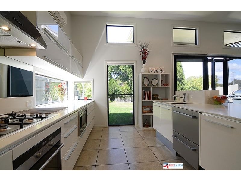 80 SUNNINGDALE Drive, Redland Bay QLD 4165