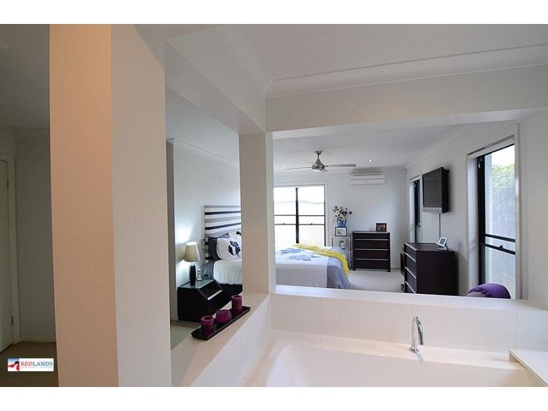 80 SUNNINGDALE Drive, Redland Bay QLD 4165
