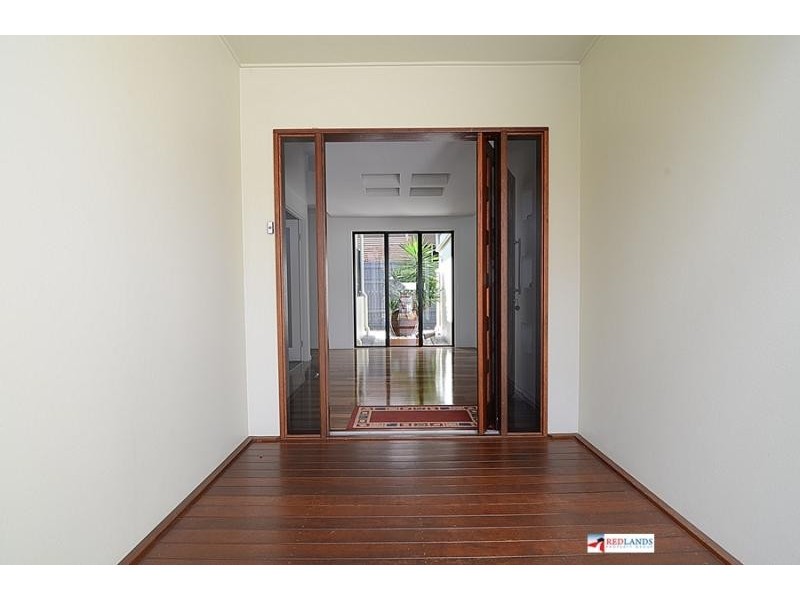80 SUNNINGDALE Drive, Redland Bay QLD 4165
