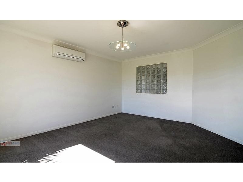 11 Pitman Place, Redland Bay QLD 4165