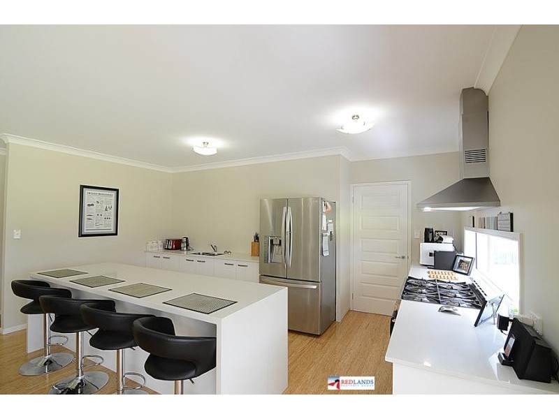 65A WHITEHALL Avenue, Birkdale QLD 4159