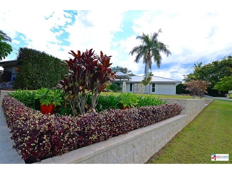 13 Azalea Street, Redland Bay QLD 4165