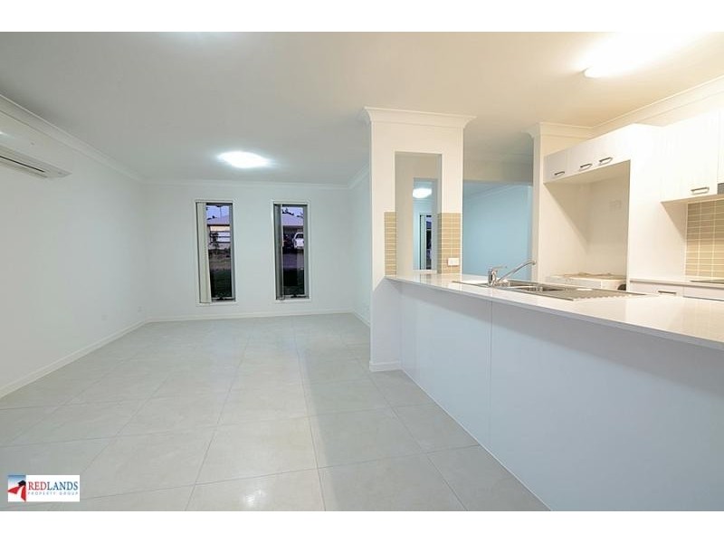 134 BANKSWOOD Drive, Redland Bay QLD 4165