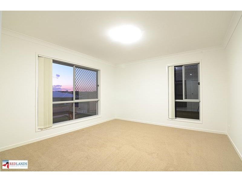 132 BANKSWOOD Drive, Redland Bay QLD 4165