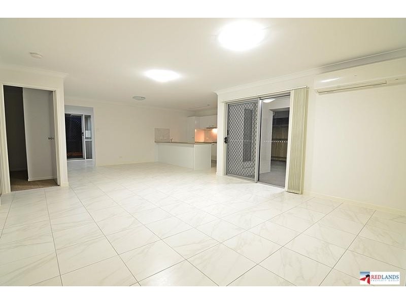 132 BANKSWOOD Drive, Redland Bay QLD 4165