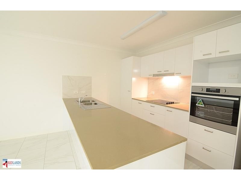 132 BANKSWOOD Drive, Redland Bay QLD 4165