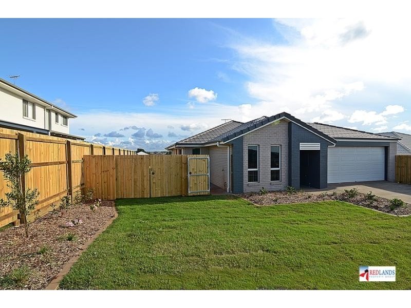 17 BEACHWOOD Street, Redland Bay QLD 4165