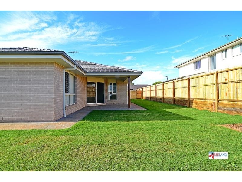 17 BEACHWOOD Street, Redland Bay QLD 4165