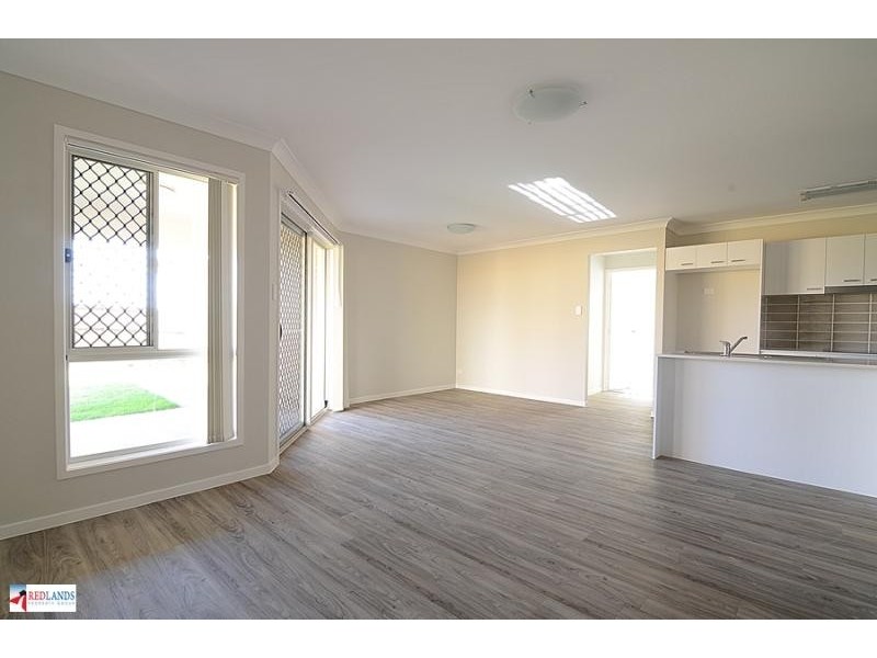 17 BEACHWOOD Street, Redland Bay QLD 4165