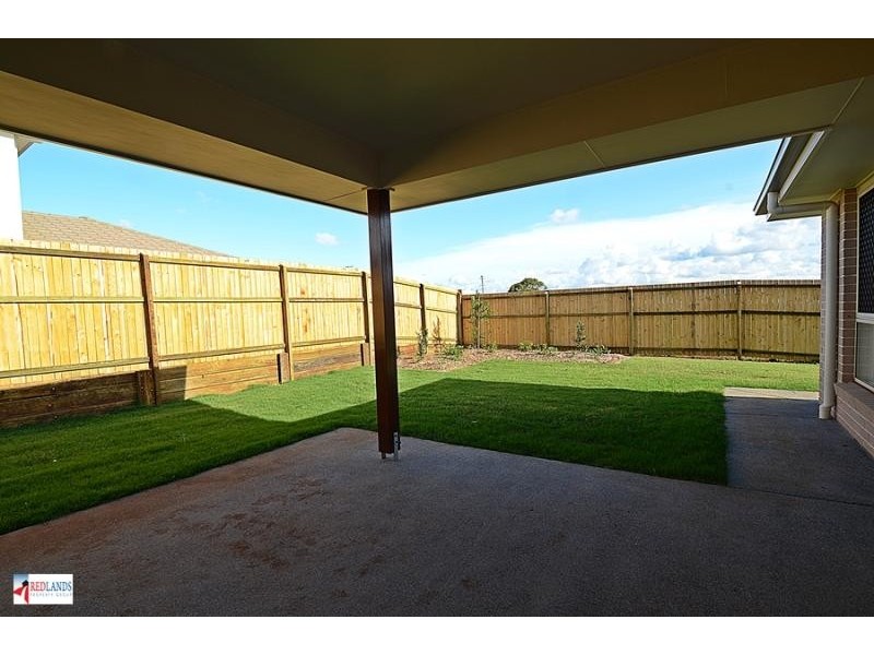 17 BEACHWOOD Street, Redland Bay QLD 4165