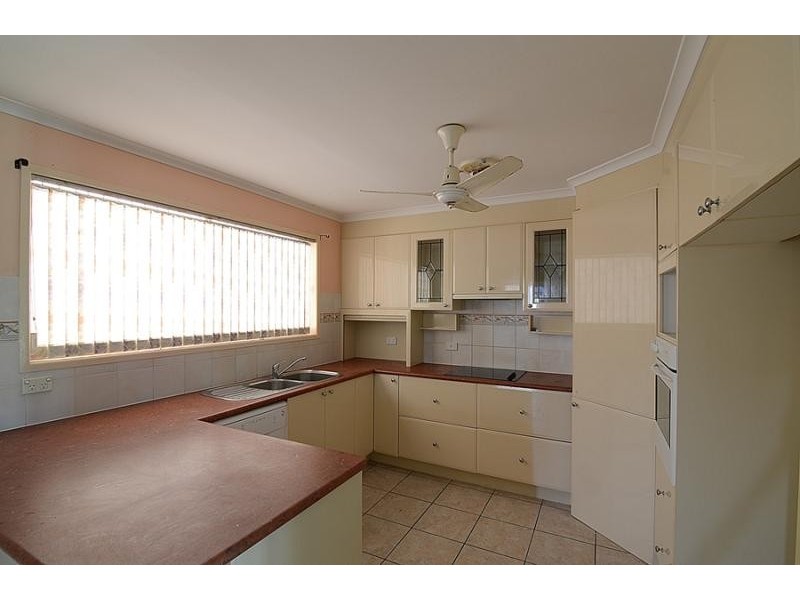 2 Mark Street, Redland Bay QLD 4165
