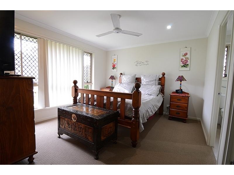 11 BREAM Place, Redland Bay QLD 4165