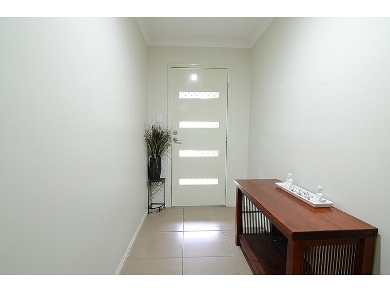 11 BREAM Place, Redland Bay QLD 4165