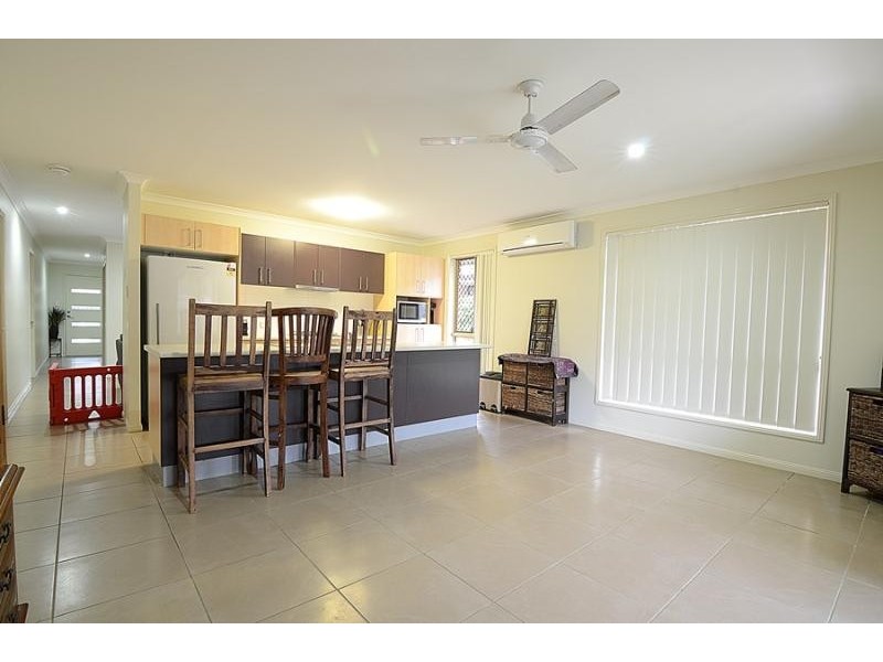 11 BREAM Place, Redland Bay QLD 4165