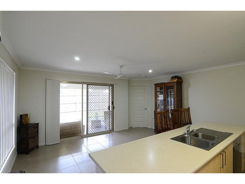 11 BREAM Place, Redland Bay QLD 4165
