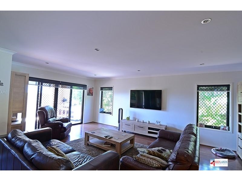 15 CREEDIN Court, Redland Bay QLD 4165