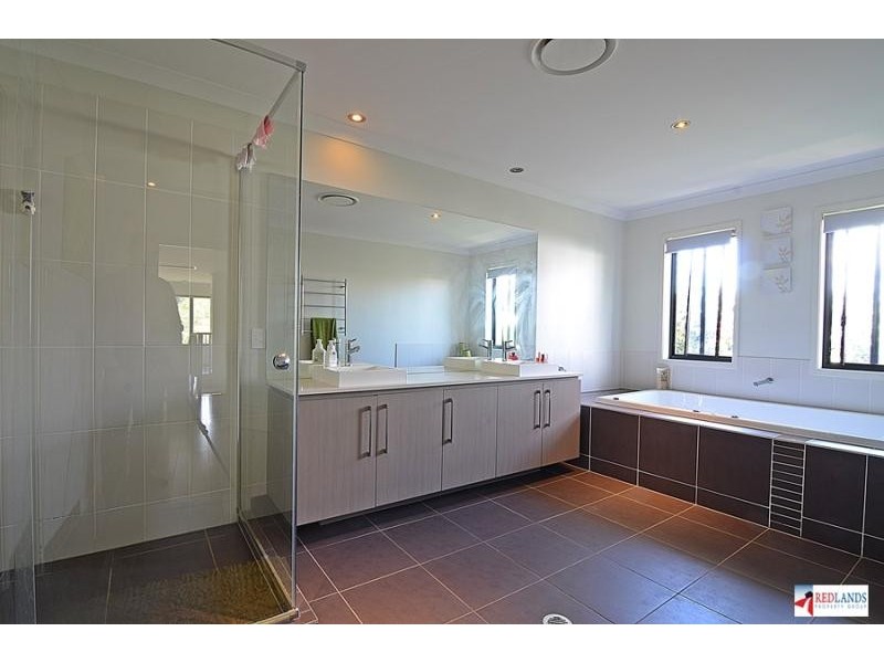 15 CREEDIN Court, Redland Bay QLD 4165