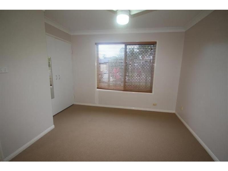 12 ROCHELLE Court, Edens Landing QLD 4207