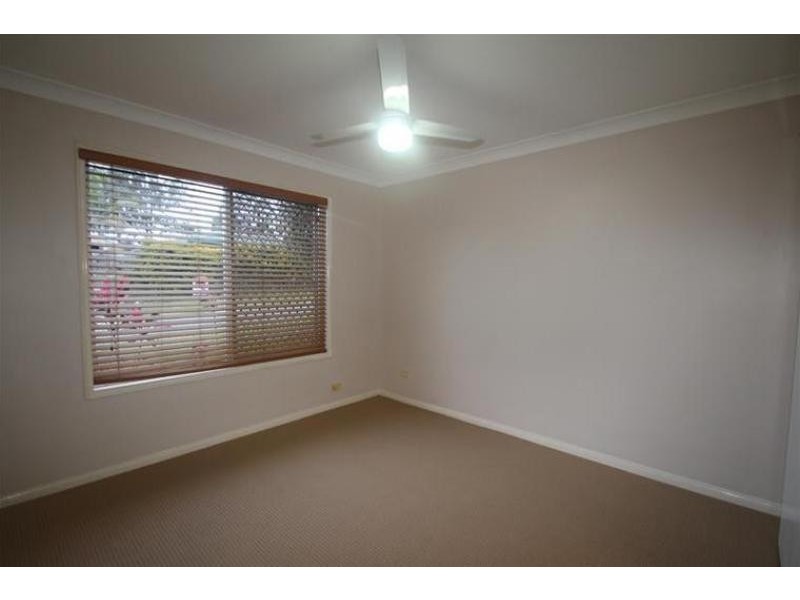12 ROCHELLE Court, Edens Landing QLD 4207