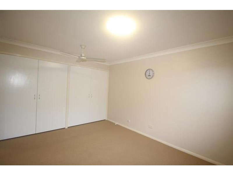 12 ROCHELLE Court, Edens Landing QLD 4207