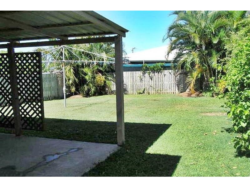 7 Michael Street, Redland Bay QLD 4165