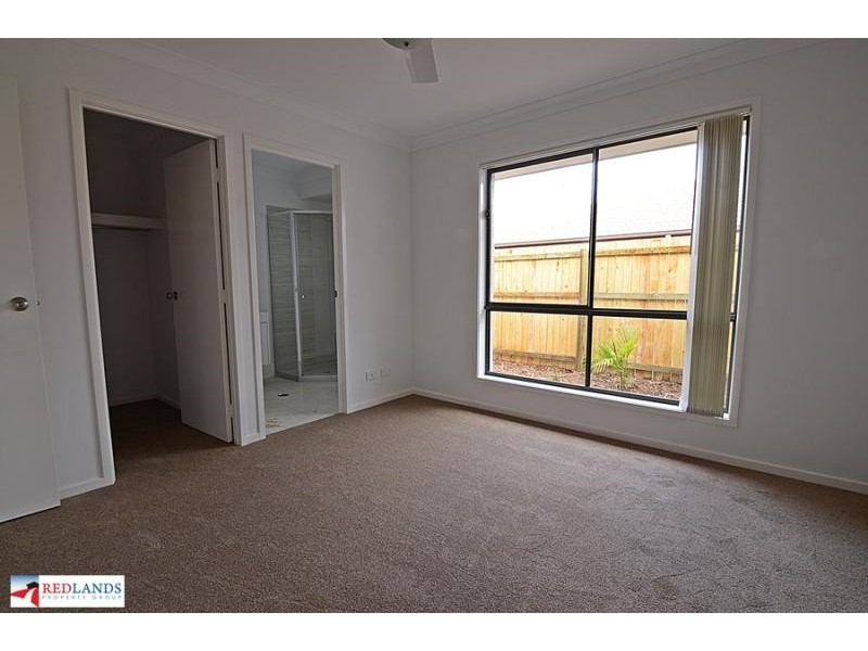 136 BANKSWOOD Drive, Redland Bay QLD 4165