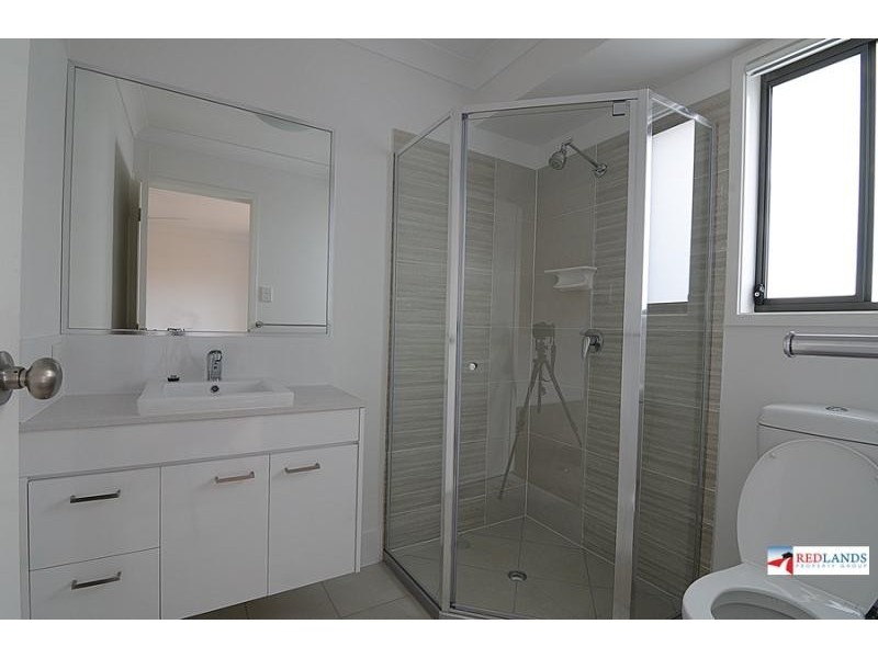 136 BANKSWOOD Drive, Redland Bay QLD 4165