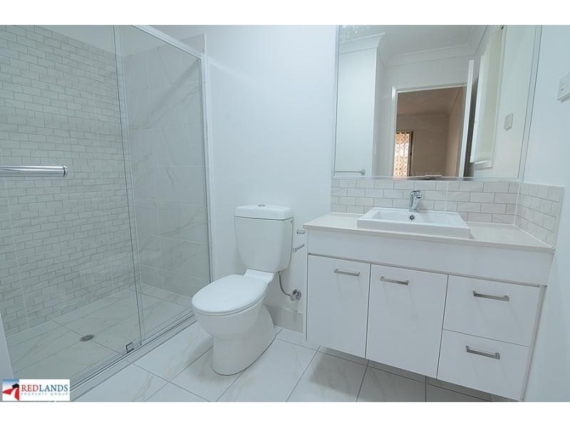 8 BEACHWOOD Street, Redland Bay QLD 4165