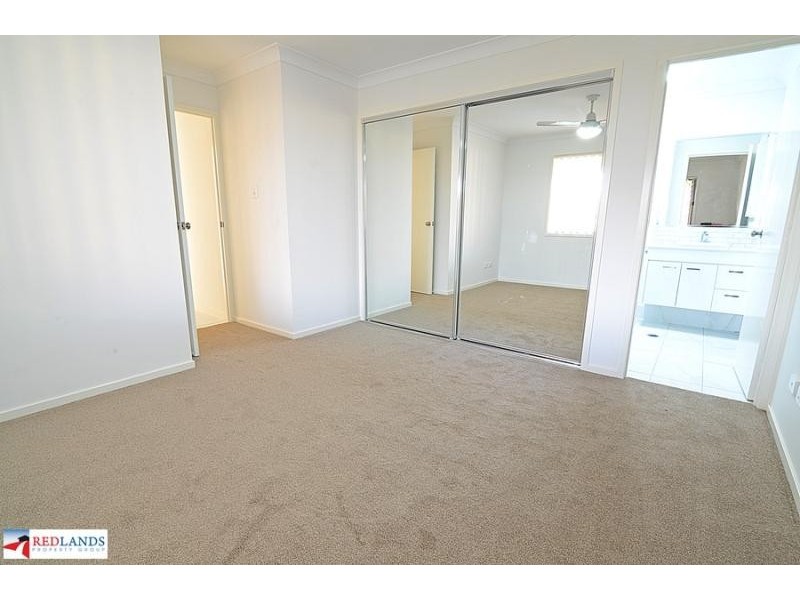 8 BEACHWOOD Street, Redland Bay QLD 4165