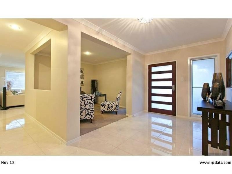 3 PYRUS Place, Redland Bay QLD 4165