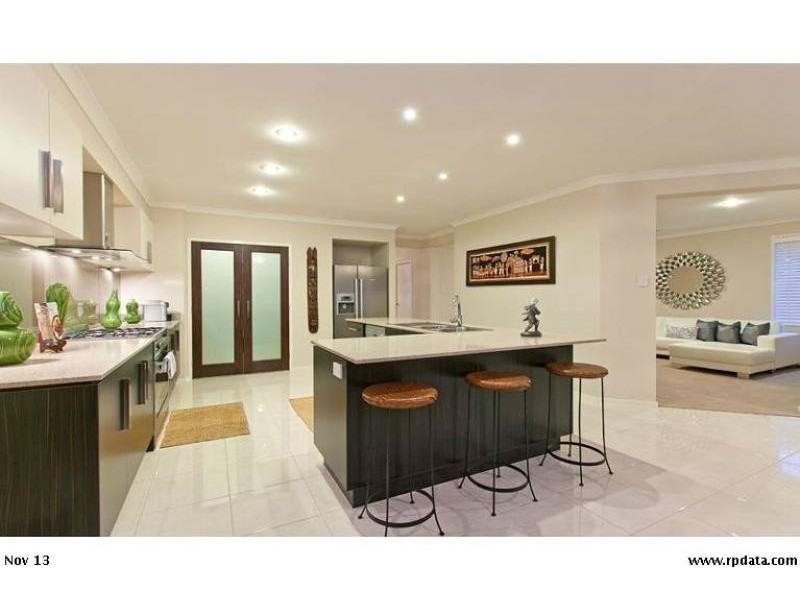 3 PYRUS Place, Redland Bay QLD 4165