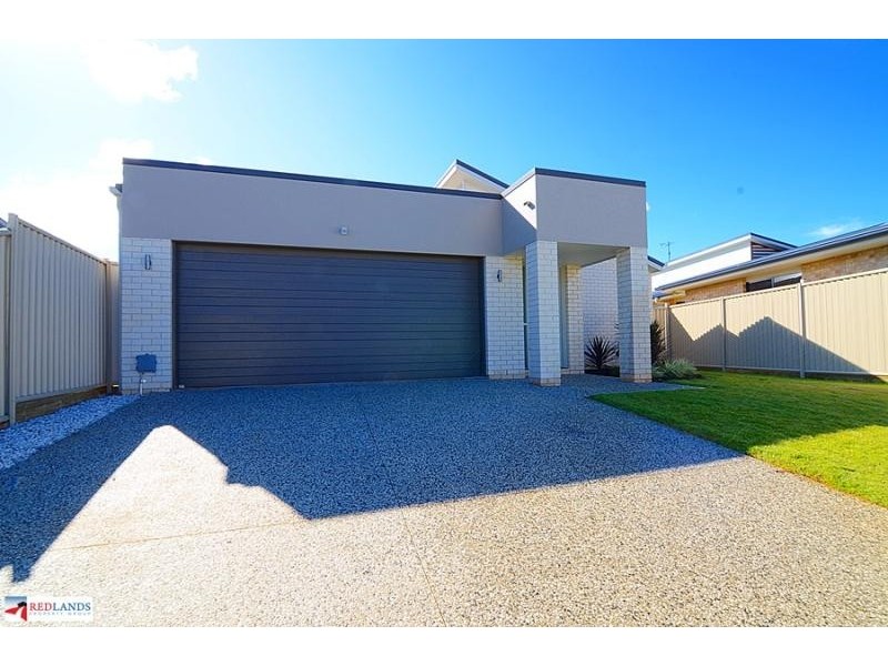 30 WILLIS Close, Redland Bay QLD 4165