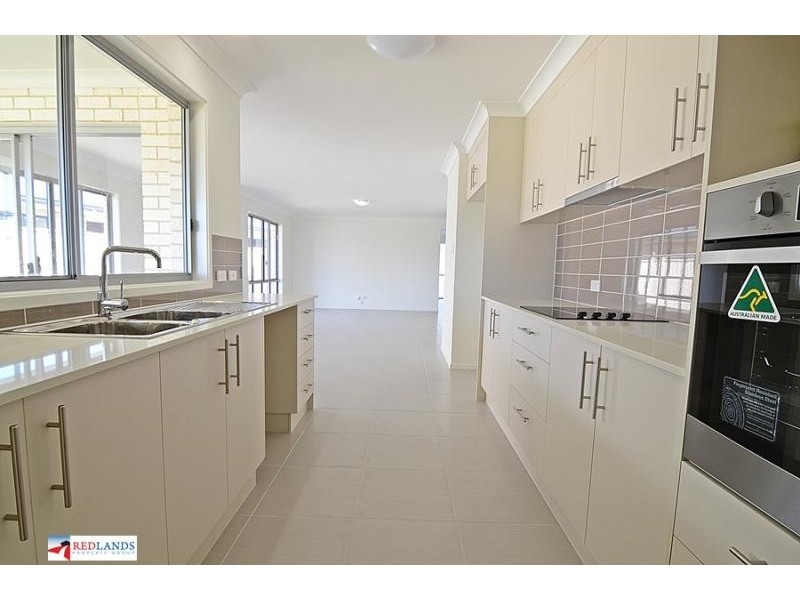 30 WILLIS Close, Redland Bay QLD 4165