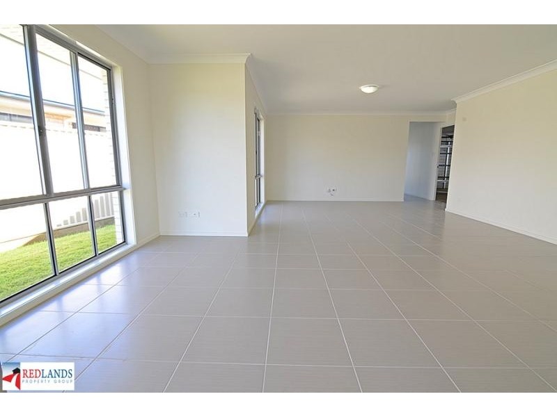 30 WILLIS Close, Redland Bay QLD 4165