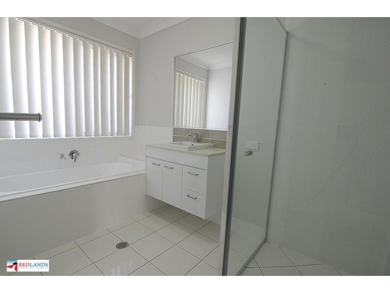 1 TIGERWOOD Place, Redland Bay QLD 4165