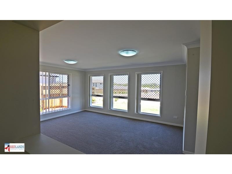 138 BANKSWOOD Drive, Redland Bay QLD 4165