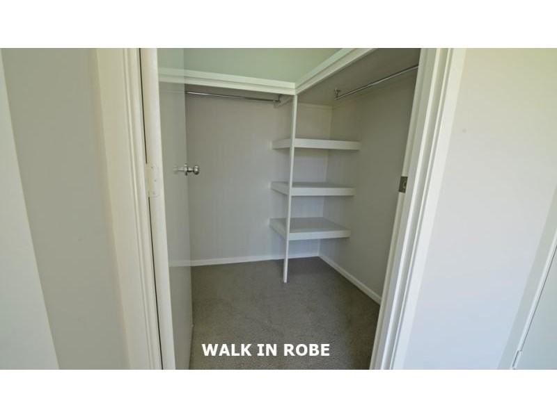 138 BANKSWOOD Drive, Redland Bay QLD 4165