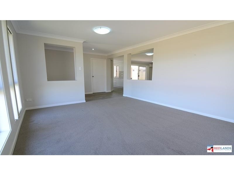 138 BANKSWOOD Drive, Redland Bay QLD 4165