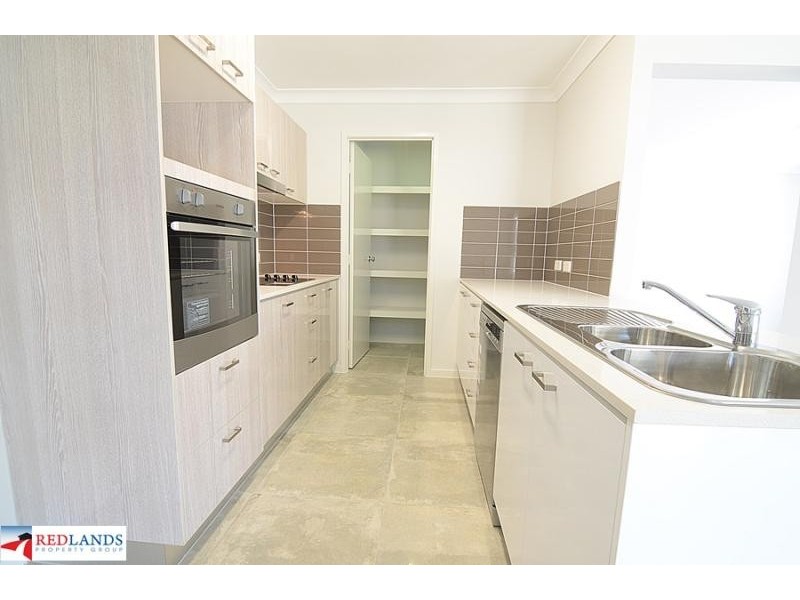 146 BANKSWOOD Drive, Redland Bay QLD 4165