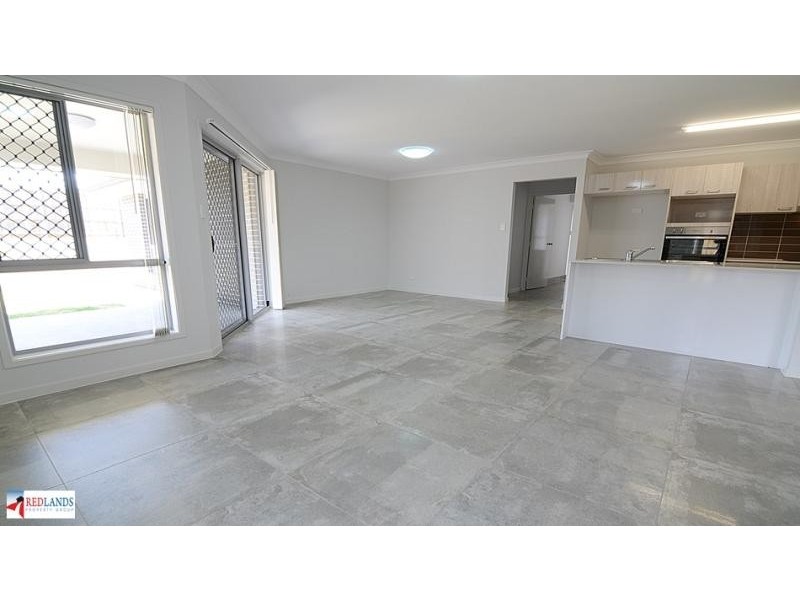 146 BANKSWOOD Drive, Redland Bay QLD 4165