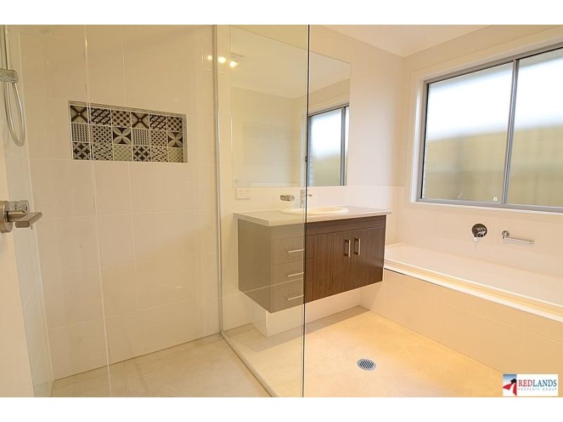 10 MADISON Court, Redland Bay QLD 4165