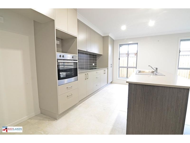 10 MADISON Court, Redland Bay QLD 4165