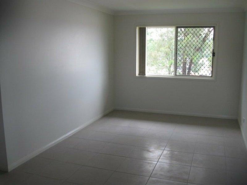 6 EARLEHAM Court, Pimpama QLD 4209