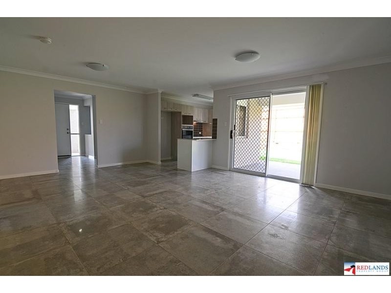 97 Bankswood Drive, Redland Bay QLD 4165