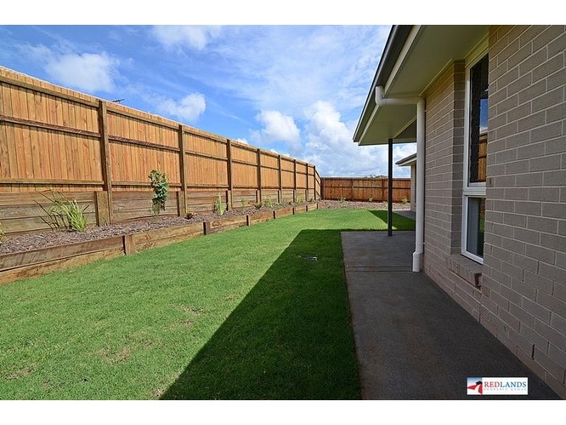 97 Bankswood Drive, Redland Bay QLD 4165