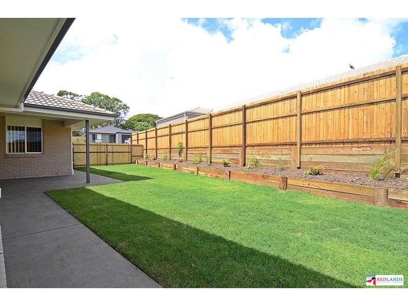 97 Bankswood Drive, Redland Bay QLD 4165