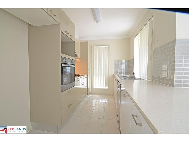 126 Bankswood Drive, Redland Bay QLD 4165