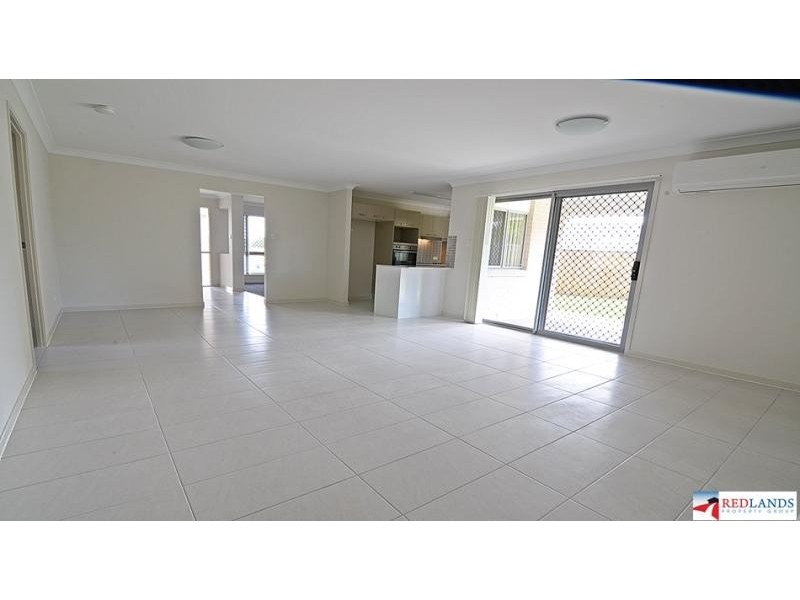 126 Bankswood Drive, Redland Bay QLD 4165