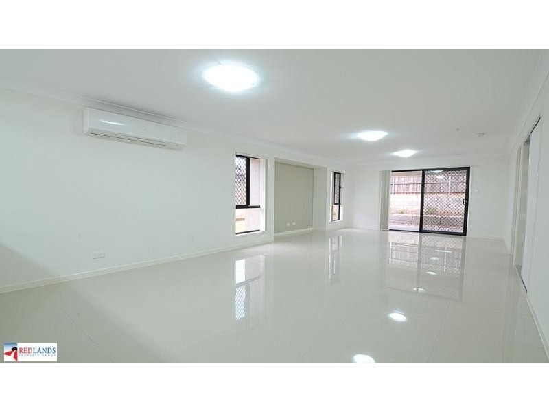 140 BANKSWOOD Drive, Redland Bay QLD 4165