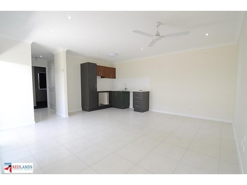 2/9 TOMBAY Court, Crestmead QLD 4132